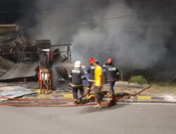Diduga Arus Pendek Listrik, 2 Kios di Balandai Ludes Terbakar