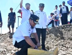 Gubernur Sulsel Letakkan Batu Pertama Pembangunan Masjid Terapung di Palopo, Berikut Harapannya