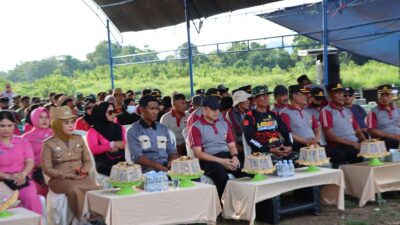 Jelang HUT Bhayangkara, Polres Luwu Gelar Kegiatan Bakti Sosial Penanaman Mangrove