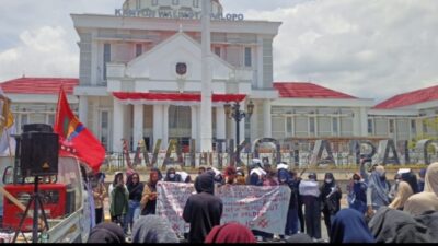 Hari Pertama Berkantor, Pj Walikota Palopo Disambut Aksi Demo