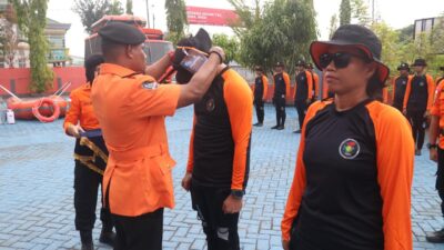 Tingkatkan Kualitas Penanganan Operasi Sar, Basarnas Makassar Latihan ‘Under Water Rescue’