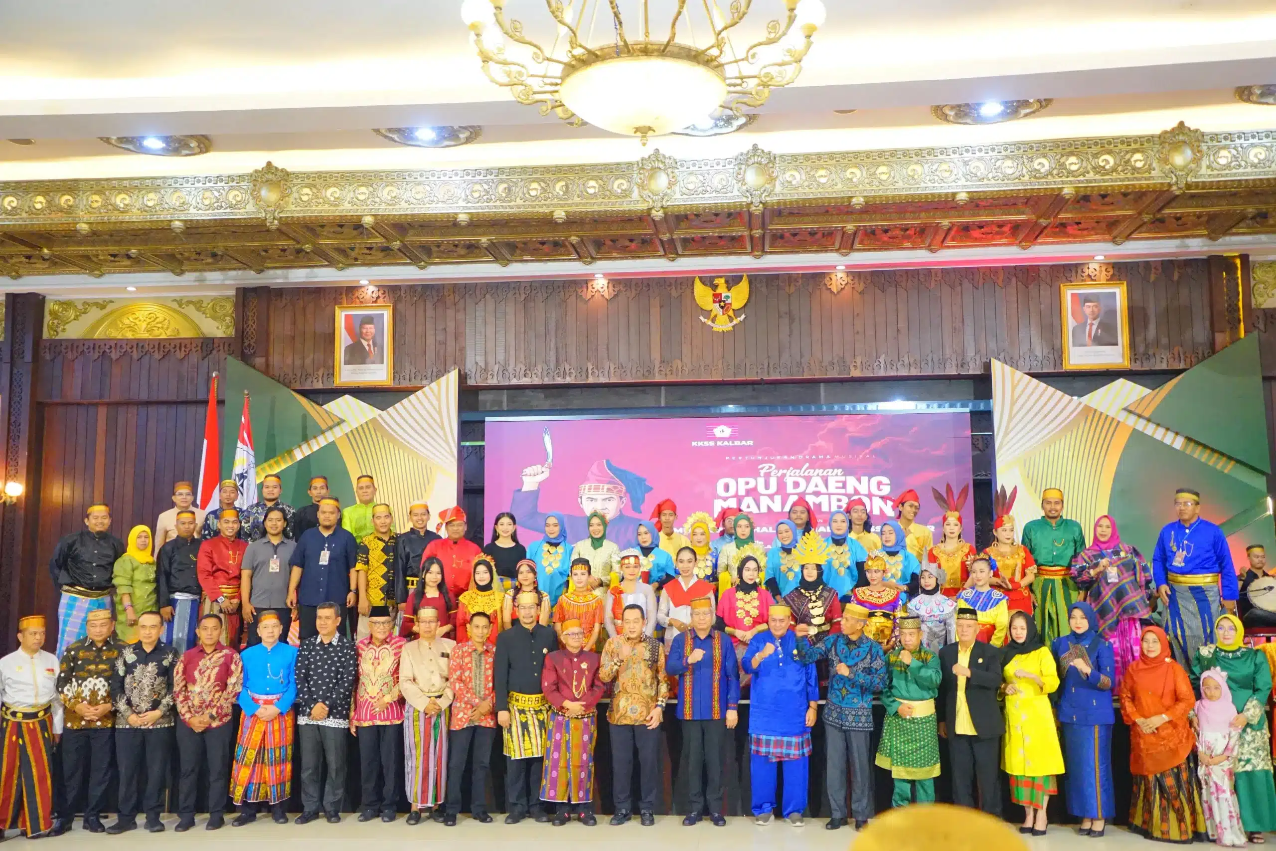 Pertunjukan Drama Musikal Perjalanan Opu Daeng Manambon KKSS Kalbar