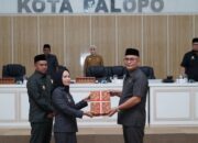 DPRD Palopo Gelar Paripurna Bahas Ranperda APBD-P 2025, Wali Kota Serahkan Dokumen