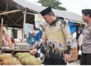 Wabup Luwu Utara Tinjau Pasar Ramadan dan Hadiri Safari Ramadan di Mappedeceng